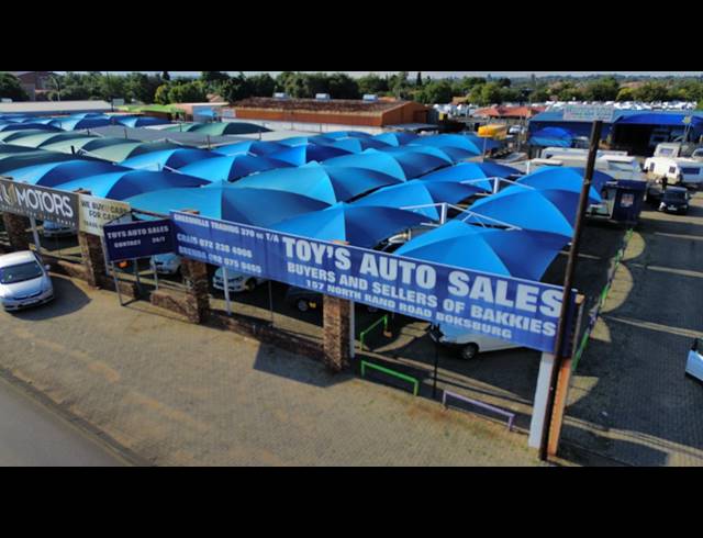 1,001M² SHOWROOM TO LET IN BARTLETT